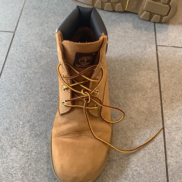 Timberline Boots - Picture 3 of 4